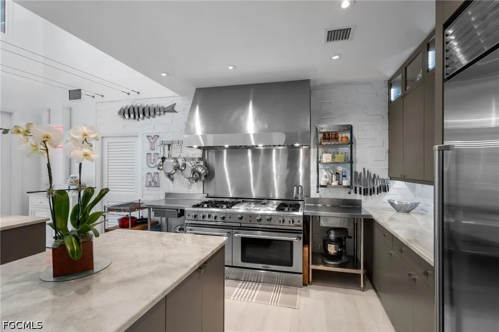 Waxmyrtle Way Naples, FL 34109