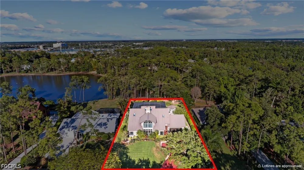 Waxmyrtle Way Naples, FL 34109