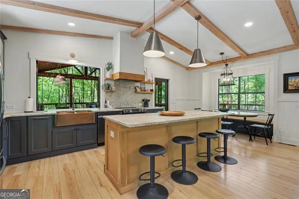 159 Manor Oak TRL Toccoa, GA 30577