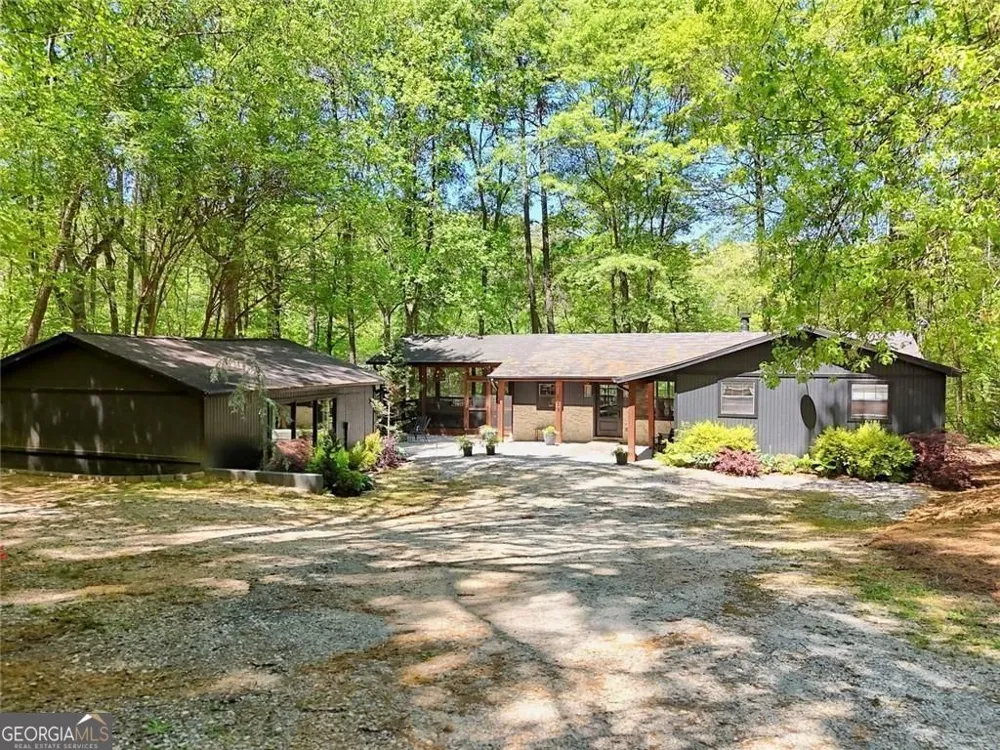 159 Manor Oak TRL Toccoa, GA 30577
