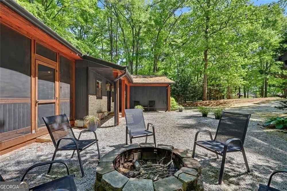 159 Manor Oak TRL Toccoa, GA 30577