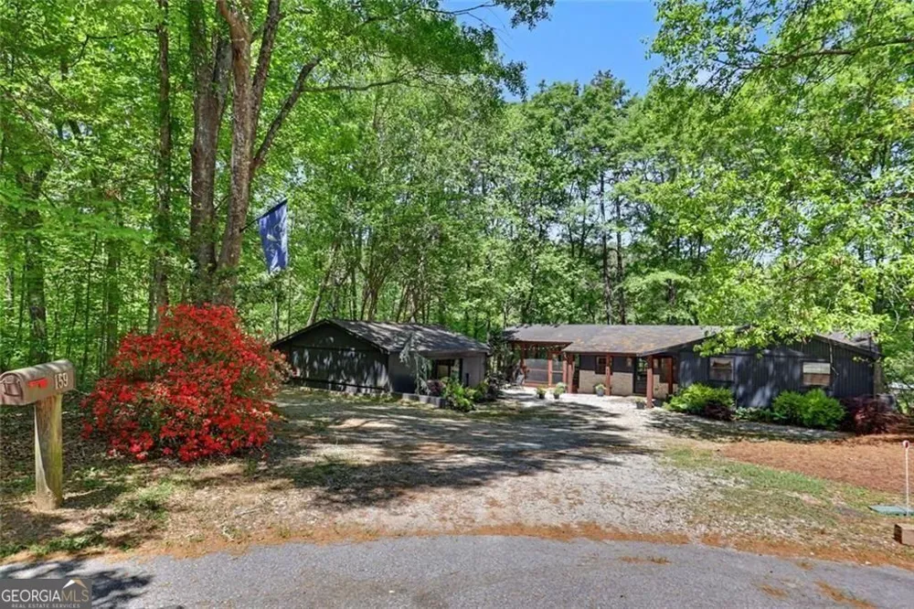 159 Manor Oak TRL Toccoa, GA 30577