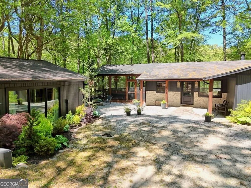 159 Manor Oak TRL Toccoa, GA 30577