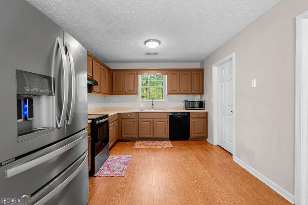 6094 Old Zebulon RD Concord, GA 30206