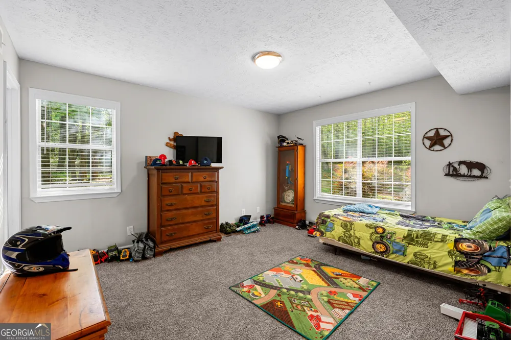 6094 Old Zebulon RD Concord, GA 30206