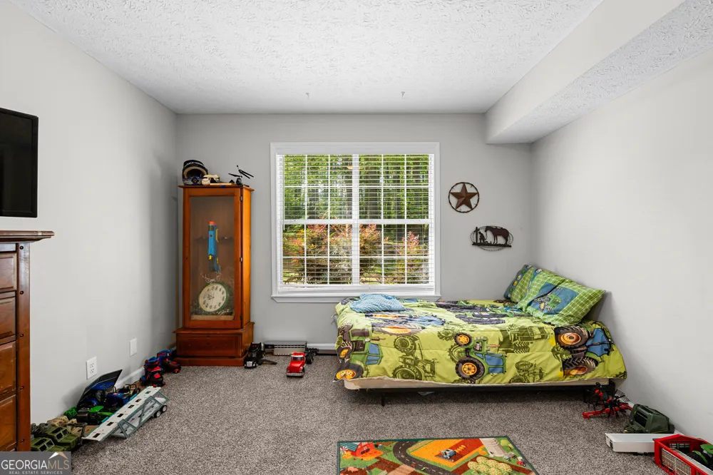 6094 Old Zebulon RD Concord, GA 30206