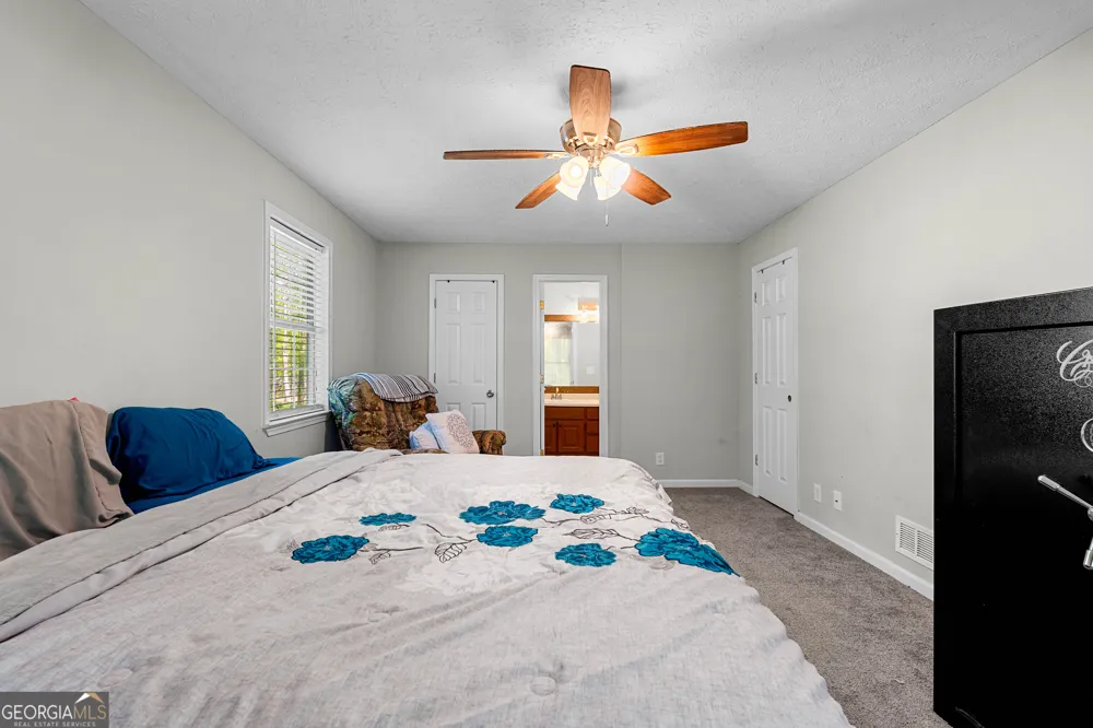 6094 Old Zebulon RD Concord, GA 30206