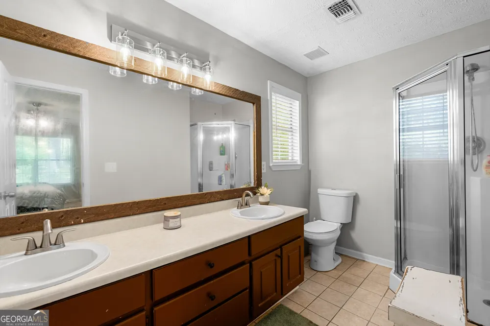 6094 Old Zebulon RD Concord, GA 30206