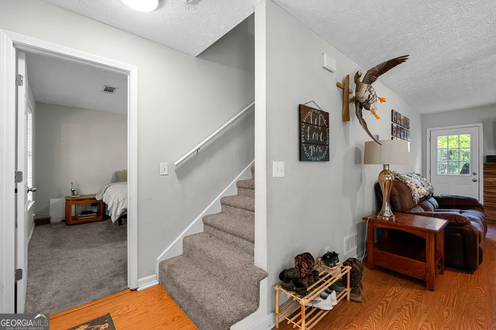 6094 Old Zebulon RD Concord, GA 30206