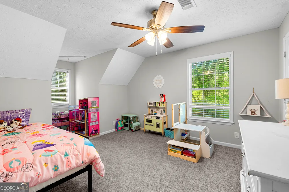 6094 Old Zebulon RD Concord, GA 30206