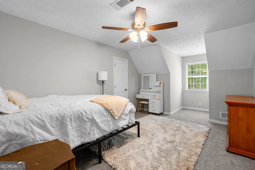 6094 Old Zebulon RD Concord, GA 30206