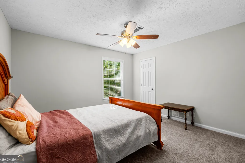 6094 Old Zebulon RD Concord, GA 30206