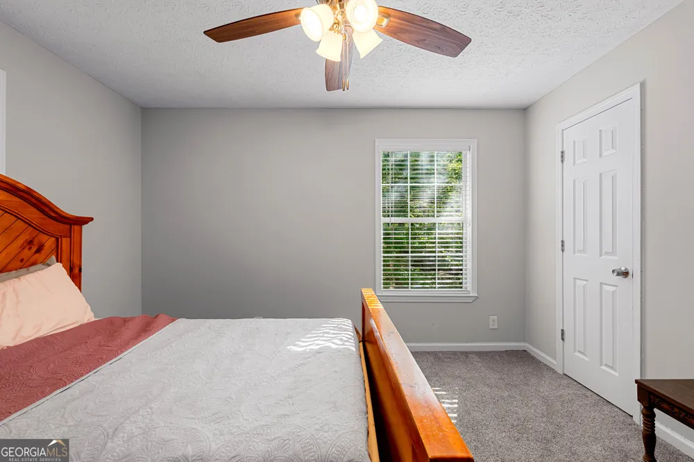 6094 Old Zebulon RD Concord, GA 30206