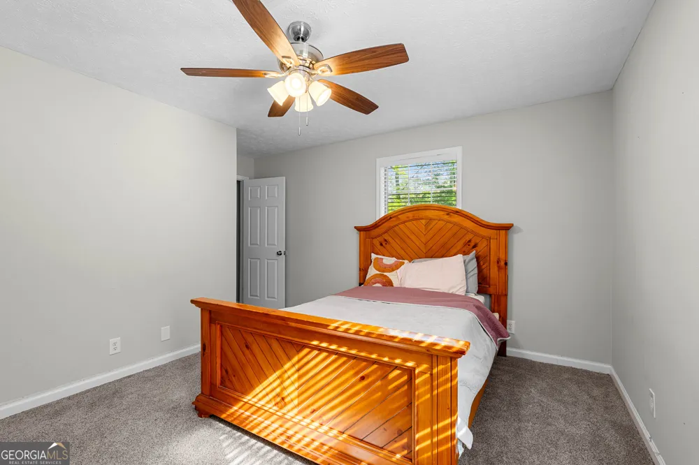 6094 Old Zebulon RD Concord, GA 30206