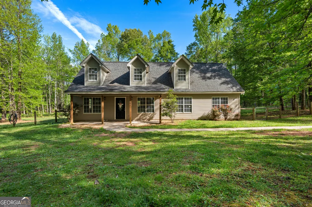 6094 Old Zebulon RD Concord, GA 30206