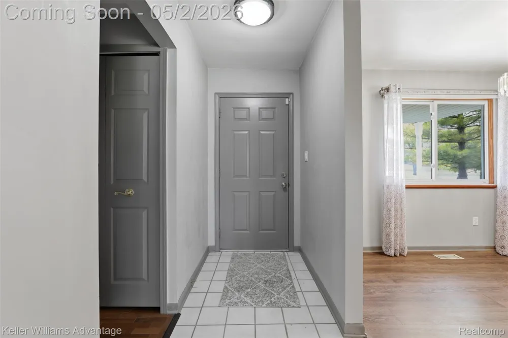 28800 Sibley Road Huron Charter Township, MI 48174