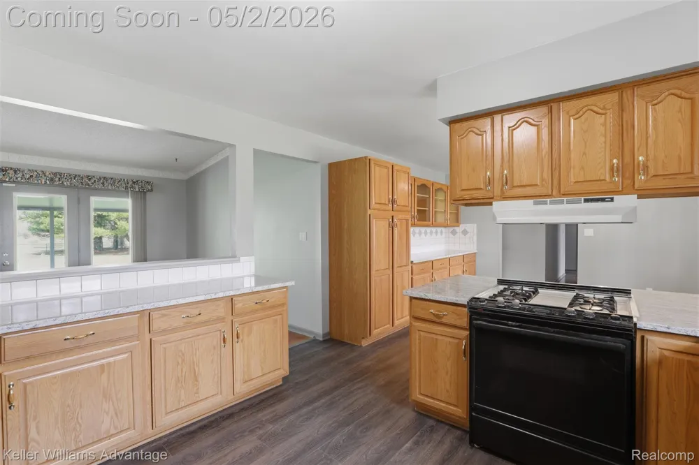 28800 Sibley Road Huron Charter Township, MI 48174