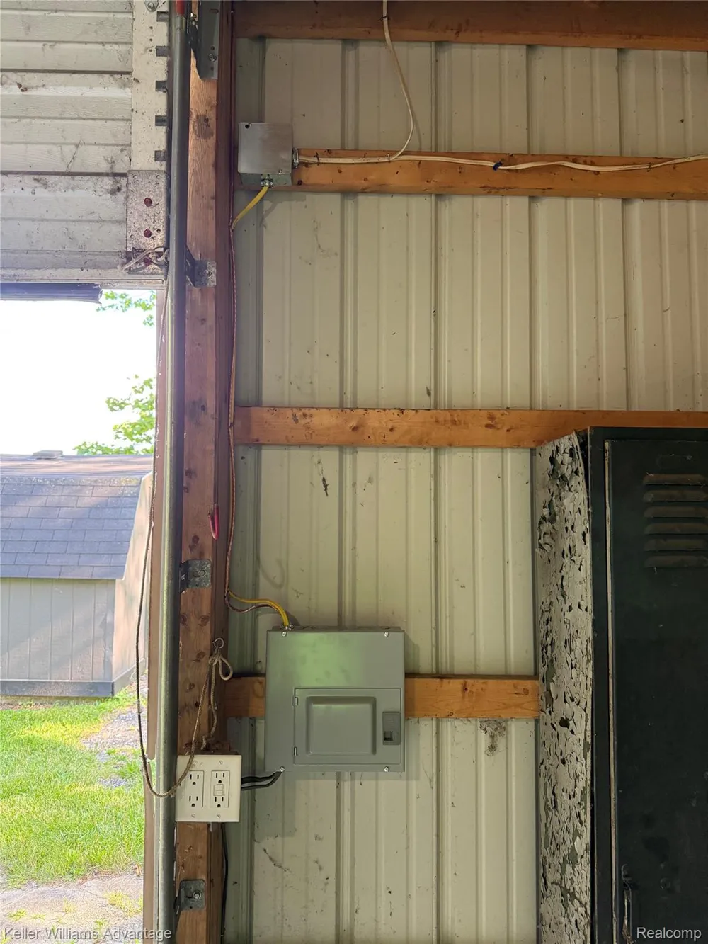 28800 Sibley Road Huron Charter Township, MI 48174