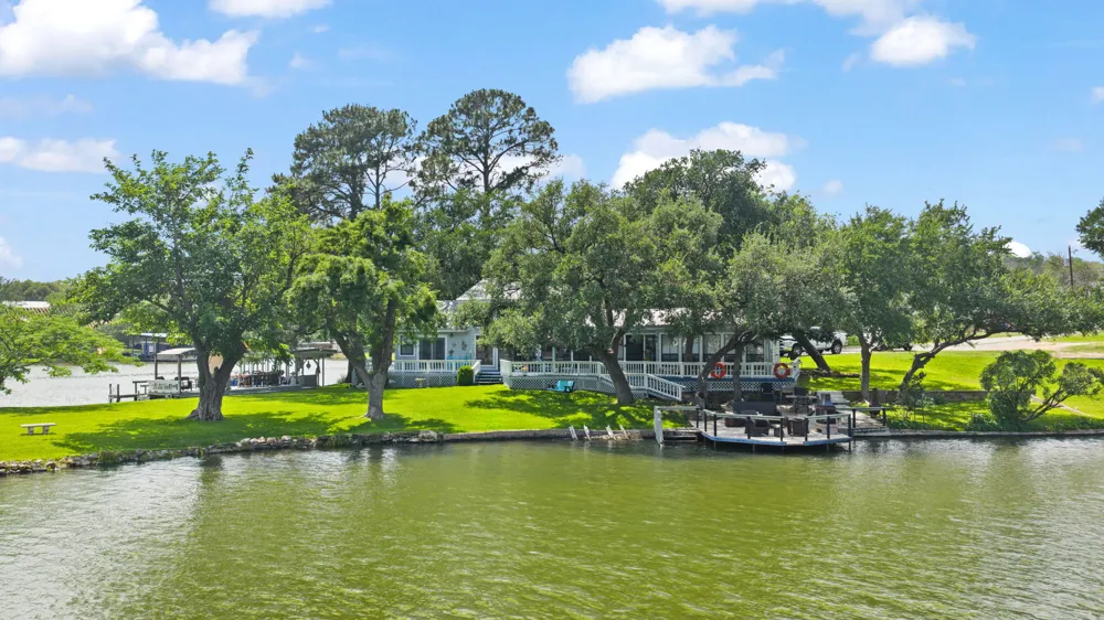 327 Mountain View Drive Sunrise Beach, TX 78643