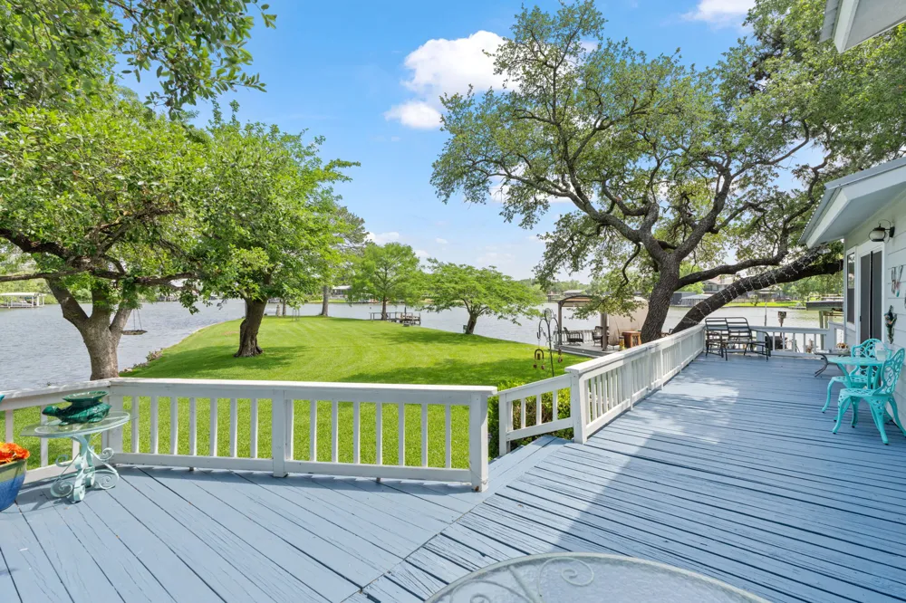 327 Mountain View Drive Sunrise Beach, TX 78643