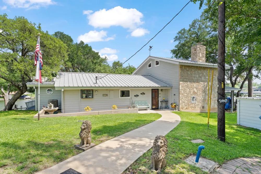 327 Mountain View Drive Sunrise Beach, TX 78643