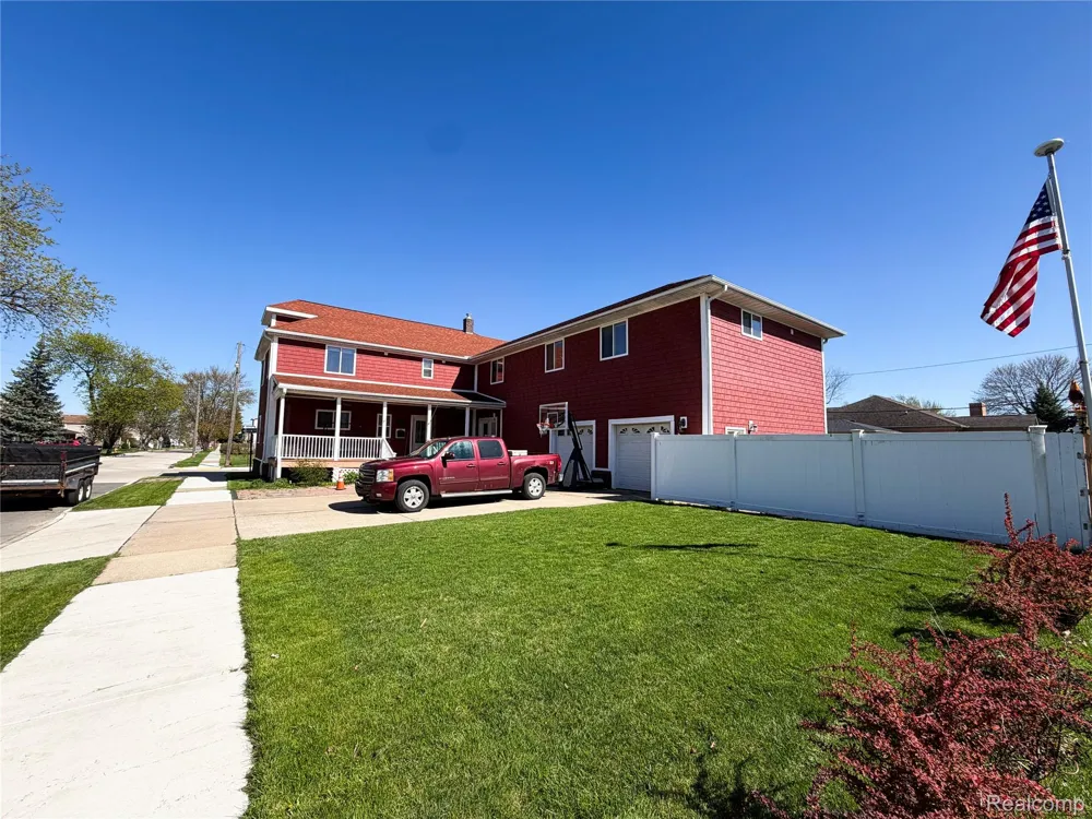 703 Saint John Street Wyandotte City, MI 48192