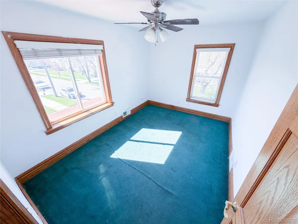 703 Saint John Street Wyandotte City, MI 48192
