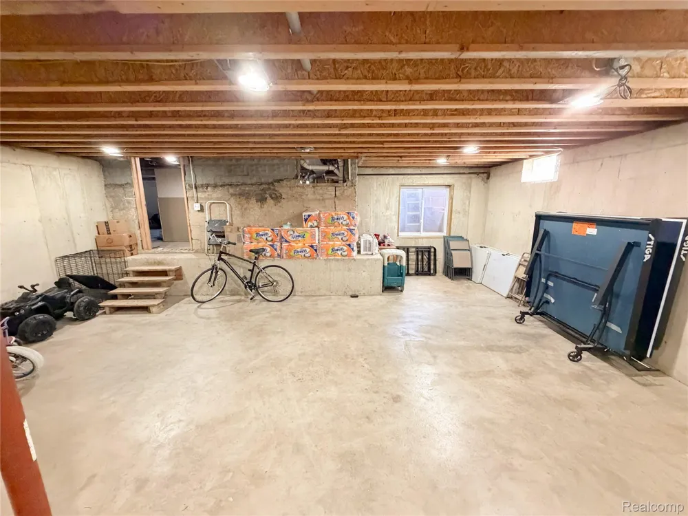 703 Saint John Street Wyandotte City, MI 48192