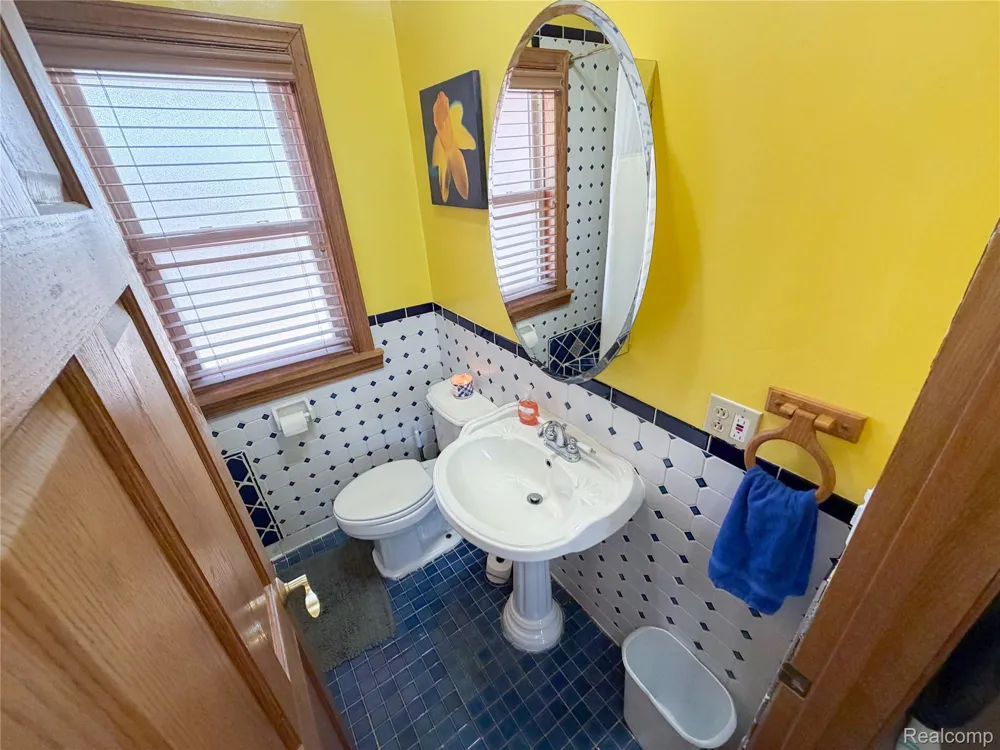 703 Saint John Street Wyandotte City, MI 48192