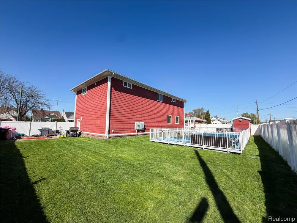 703 Saint John Street Wyandotte City, MI 48192