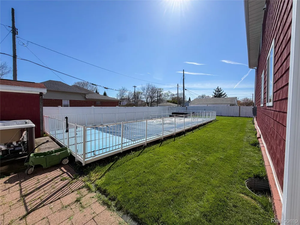 703 Saint John Street Wyandotte City, MI 48192