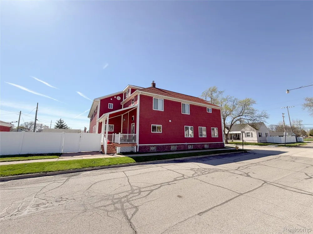703 Saint John Street Wyandotte City, MI 48192
