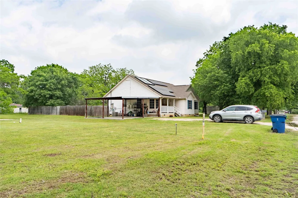 306 Owens Street Bridgeport, TX 76426