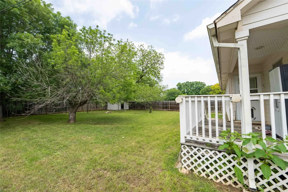 306 Owens Street Bridgeport, TX 76426