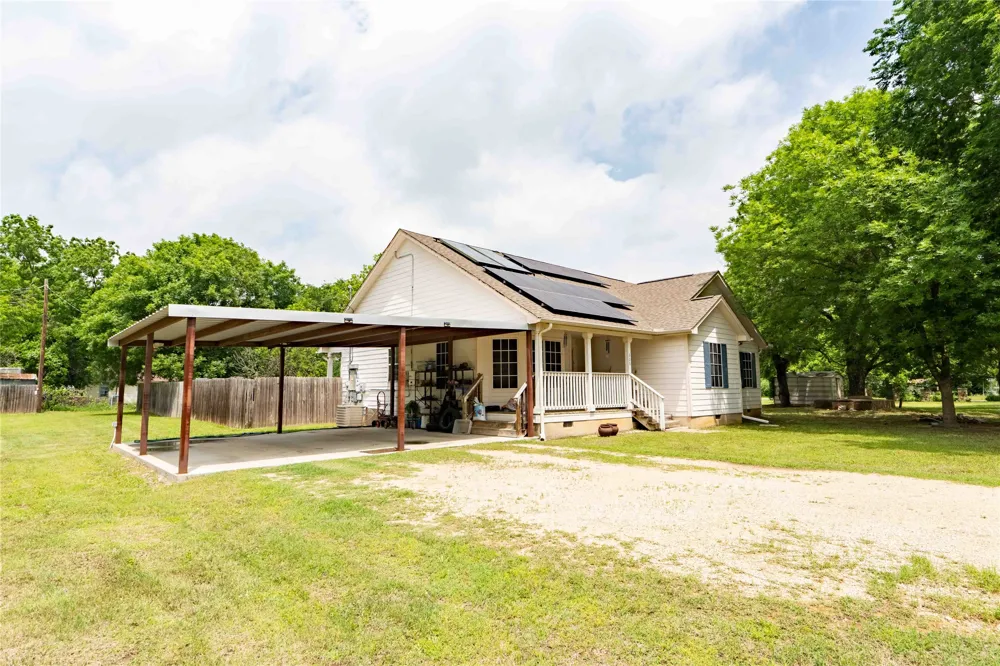 306 Owens Street Bridgeport, TX 76426