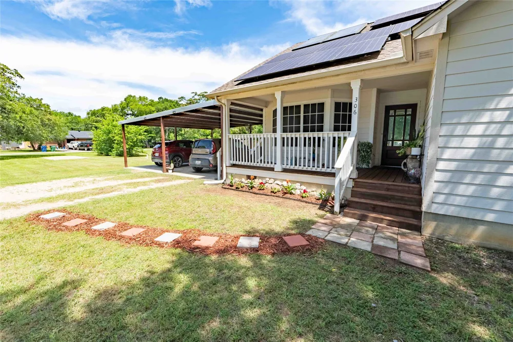 306 Owens Street Bridgeport, TX 76426