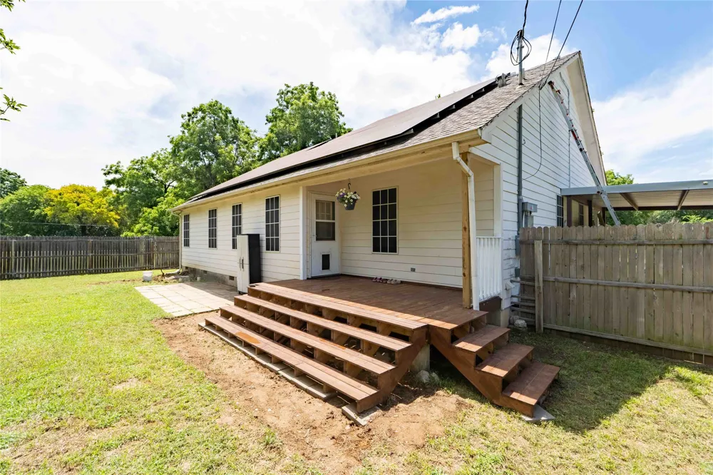 306 Owens Street Bridgeport, TX 76426