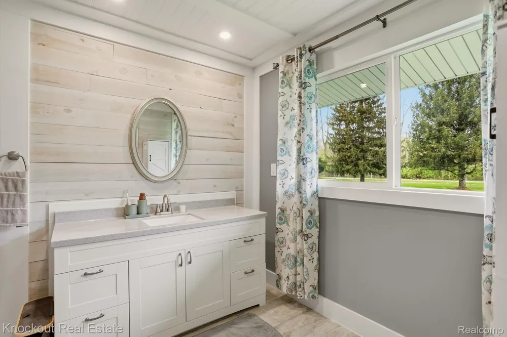 12452 Canada Road Birch Run Township, MI 48415