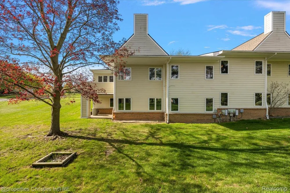 35052 Meadow Lane Farmington Hills City, MI 48335