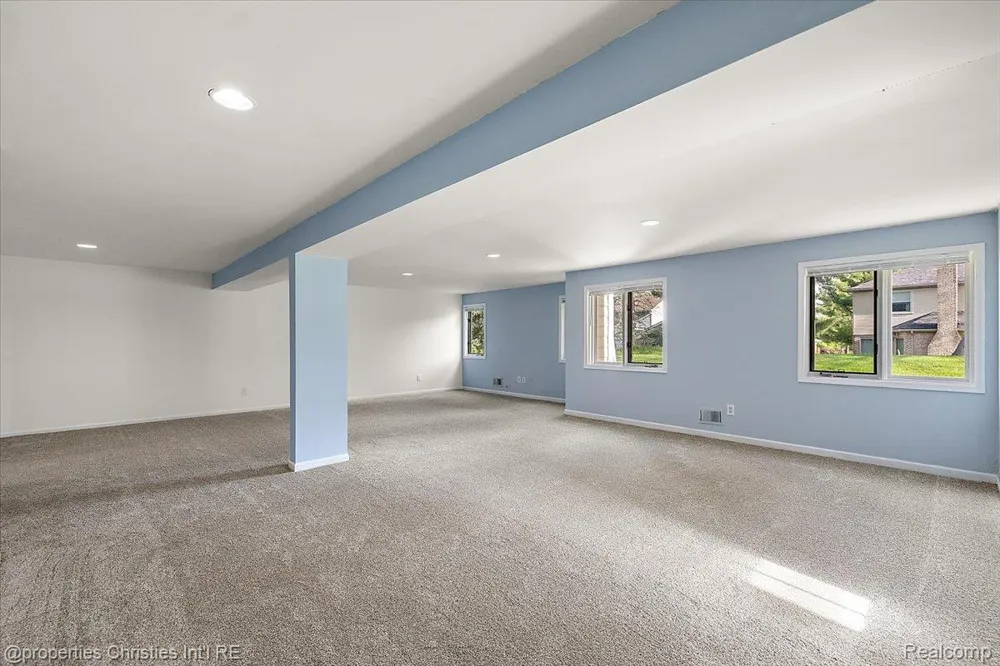 35052 Meadow Lane Farmington Hills City, MI 48335