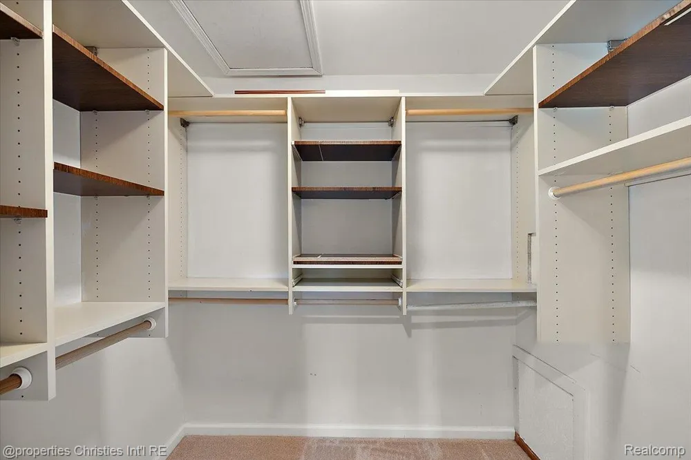 35052 Meadow Lane Farmington Hills City, MI 48335