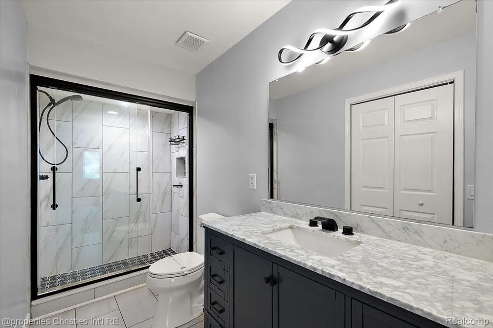 35052 Meadow Lane Farmington Hills City, MI 48335