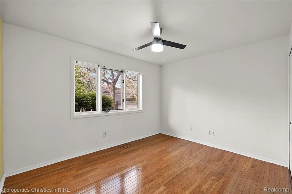 35052 Meadow Lane Farmington Hills City, MI 48335