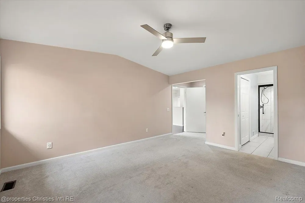 35052 Meadow Lane Farmington Hills City, MI 48335