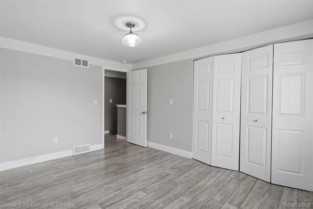 862 Main Street Milford Village, MI 48381