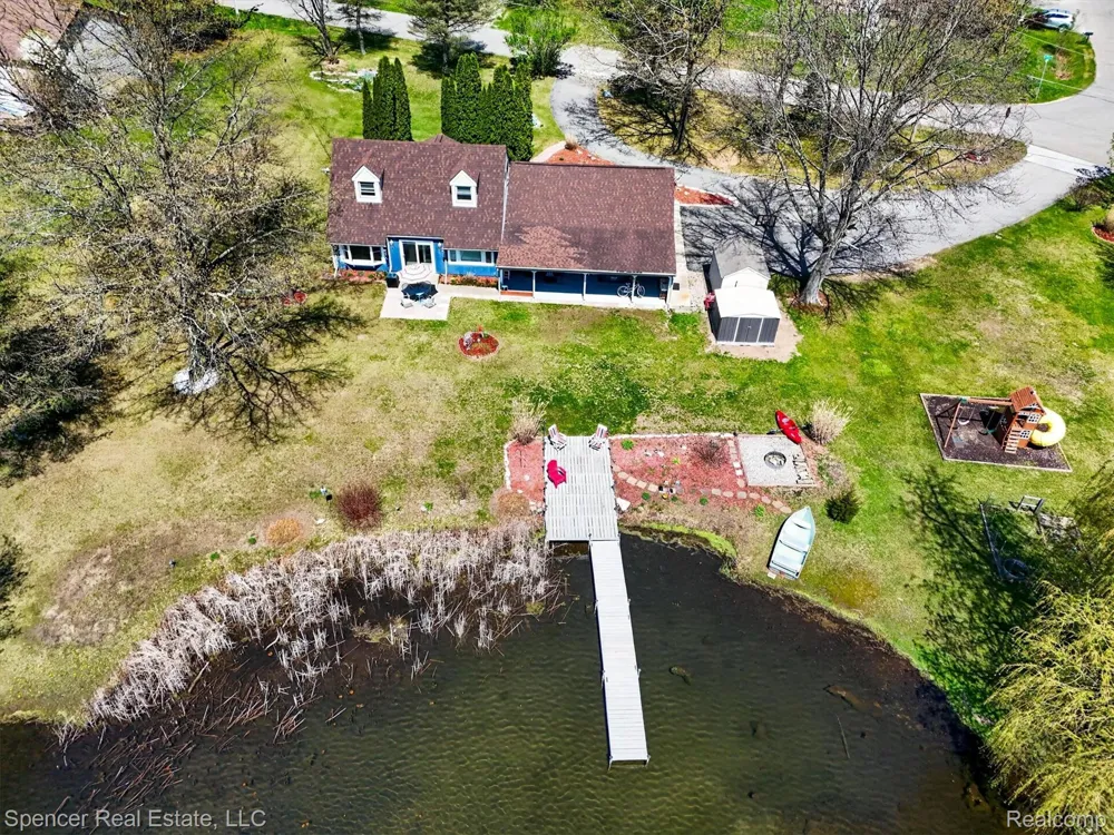 604 Gaffney Highland Charter Township, MI 48356