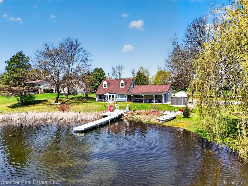 604 Gaffney Highland Charter Township, MI 48356