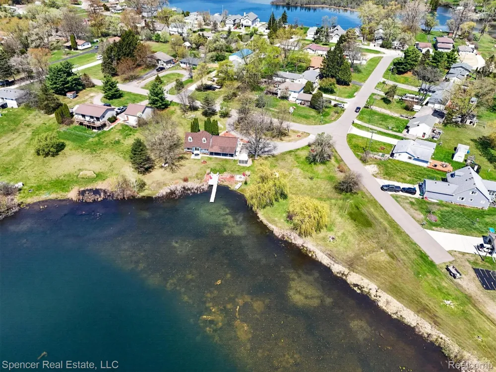 604 Gaffney Highland Charter Township, MI 48356
