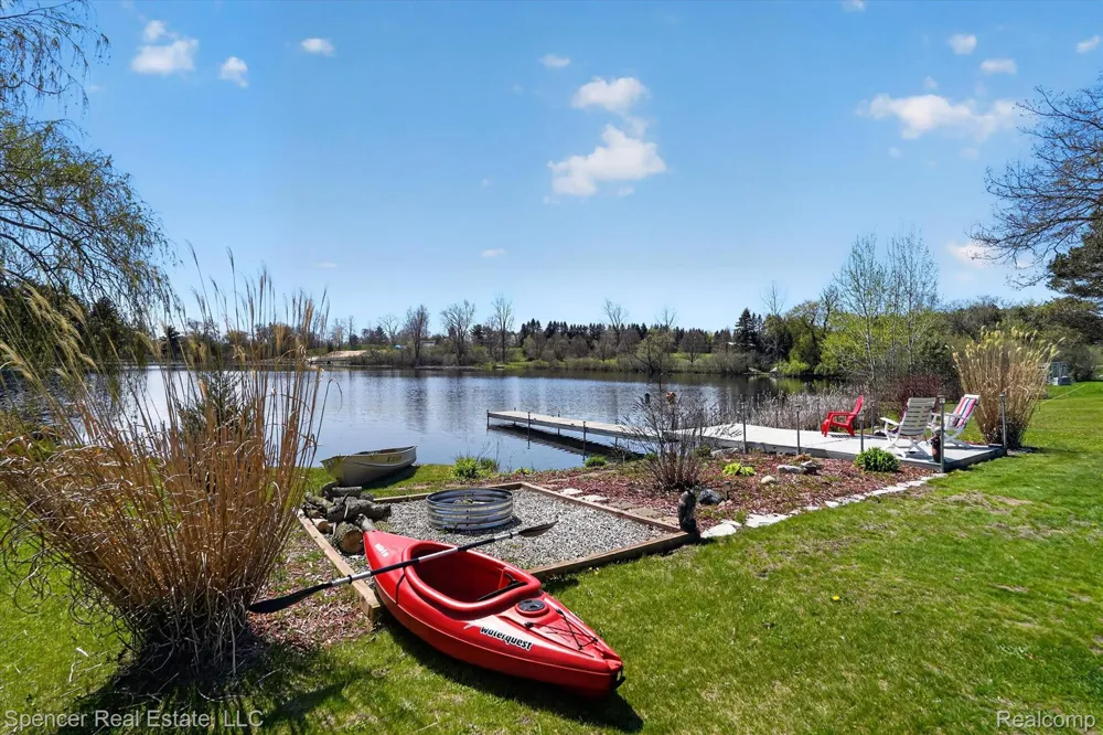 604 Gaffney Highland Charter Township, MI 48356