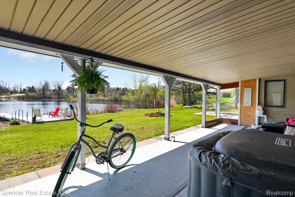 604 Gaffney Highland Charter Township, MI 48356